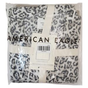 American Eagle Flannel Pajama Set Leopard Print Medium Silver Shadow NWT 🐆🤍